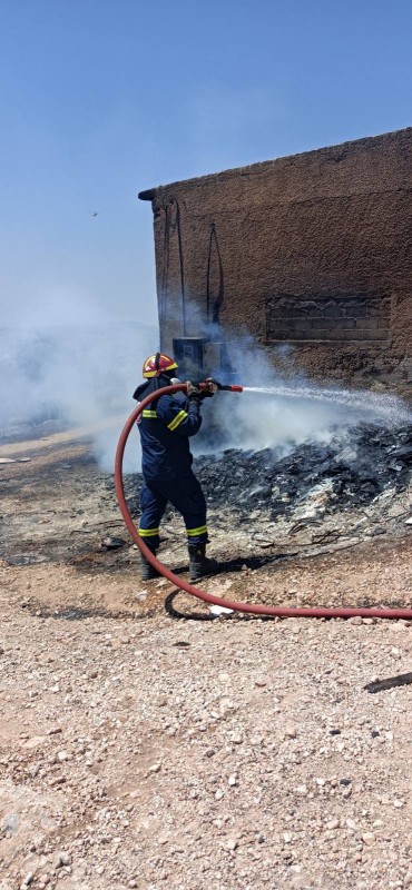 🔥 Εκεί που η φωτιά δοκιμάζει τις αντοχές, οι εθελοντές δεν κάνουν πίσω.