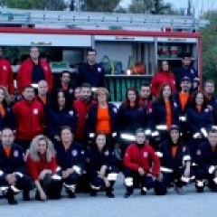 Θα θέλαμε να ευχαριστήσουμε τον Διοικητή της Πυροσβεστικής   Θα θέλαμε να ευχαριστήσουμε τον Διοικητή της Πυροσβεστικής