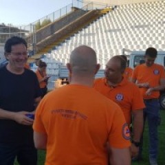 Συναυλία Θανάση Παπακωνσταντίνου στο γήπεδο της Ριζούπολης  Συναυλία Θανάση Παπακωνσταντίνου στο γήπεδο της Ριζούπολης